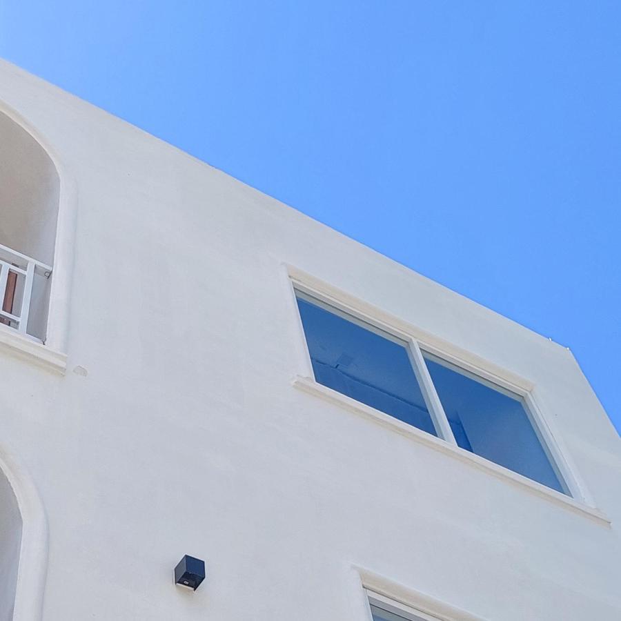 The Riton Hotel Tigaras Ngoại thất bức ảnh