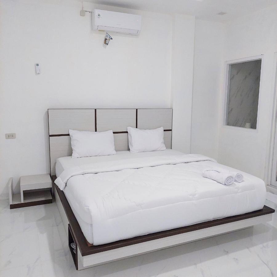 The Riton Hotel Tigaras Ngoại thất bức ảnh